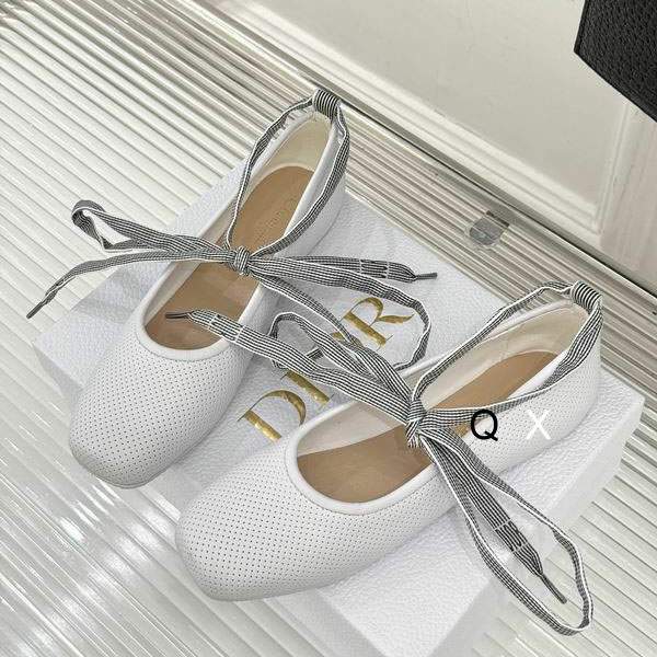 Picture of Dior Shoes _SKUDiorsz35-40JX03033408